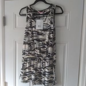 EMME JORDAN Camo Romper Jumpsuit Sz Medium NWT